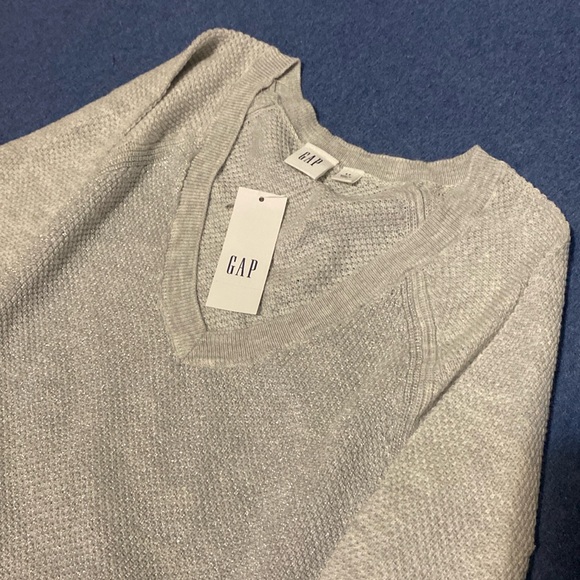 GAP v-neck long sleeve - Picture 1 of 5